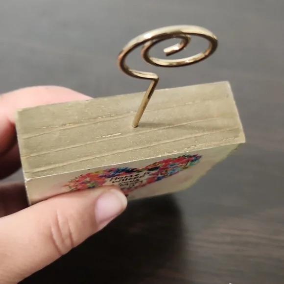 Photo or Note Holder Floral Design - Picture 3 of 4